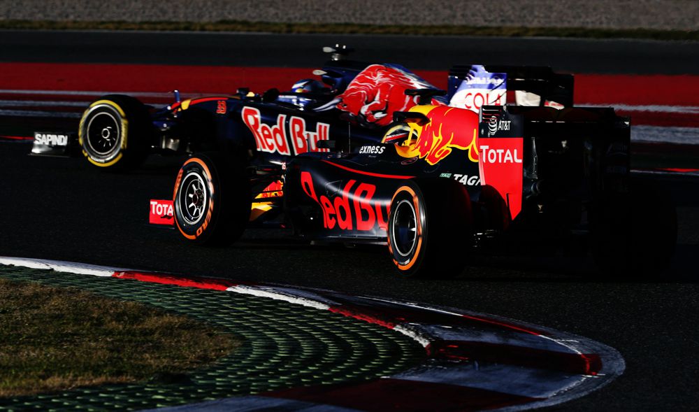 FIA: F-1 bolidai kitąmet bus iki 4-5 sek. greitesni