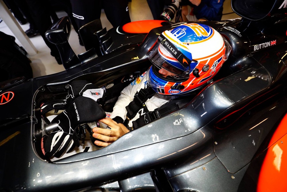 J. Buttonas: „McLaren“ Bahreine atrodo geriau nei Australijoje