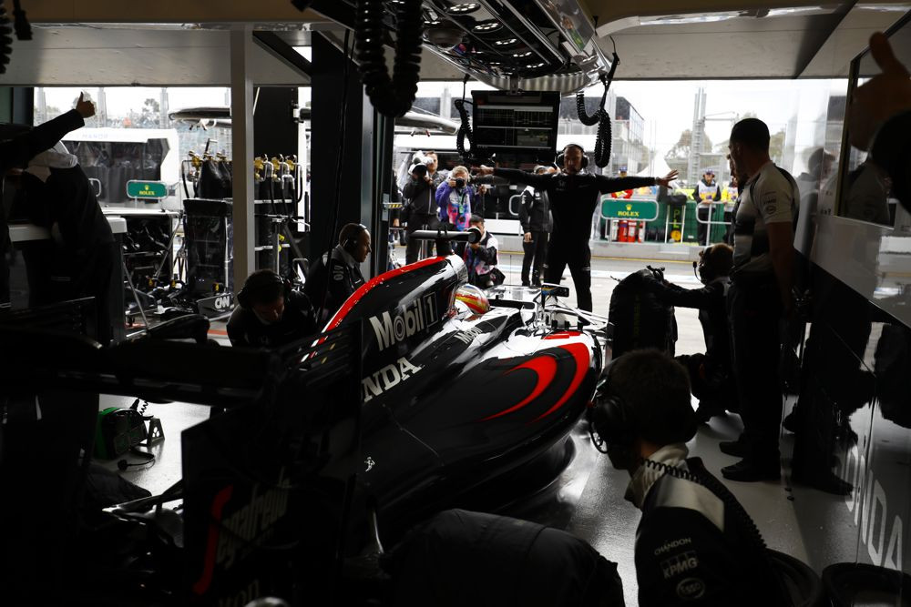 F. Alonso ir J. Buttonas liko nustebinti „McLaren“ tempu