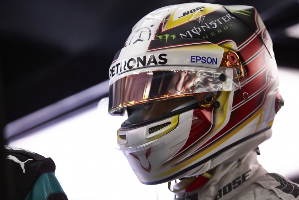 L. Hamiltonas: „Ferrari“ demonstruojamas greitis neramina