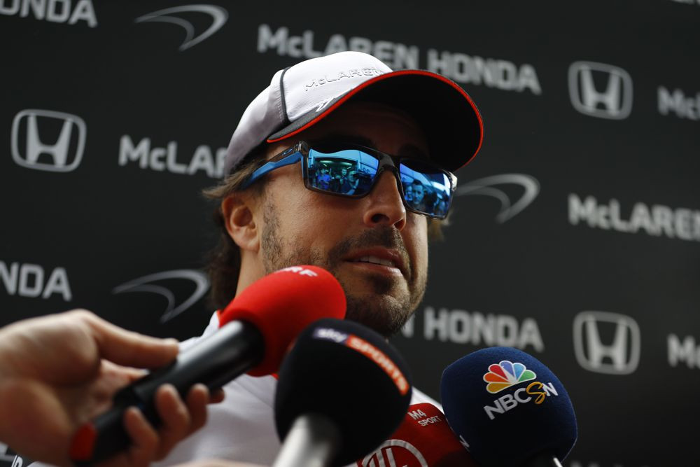 F. Alonso Kinijoje lenktyniaus kentėdamas skausmą