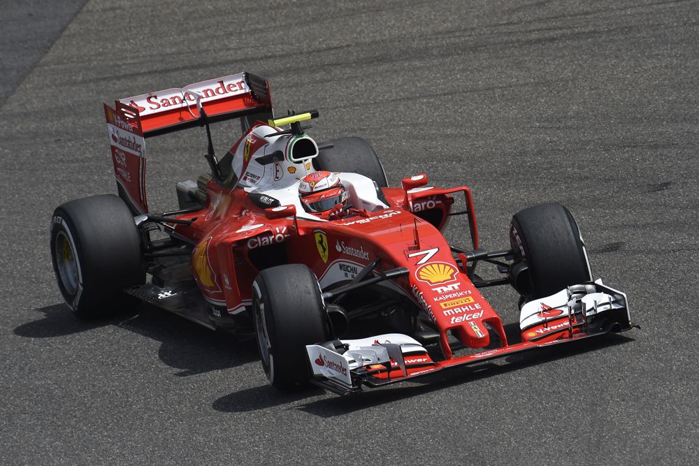 K. Raikkonenas: „Ferrari“ neprarado vilčių tapti F-1 čempione