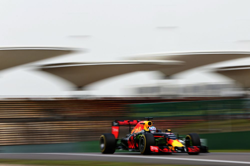 D. Ricciardo nustebintas iškovota antra startine vieta