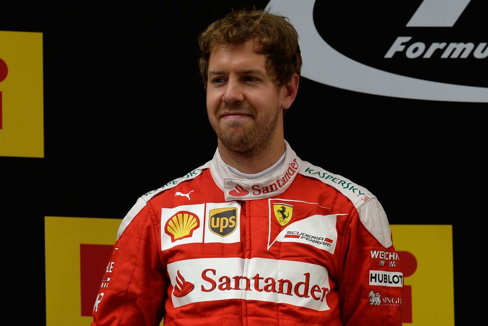 Atleisti K. Raikkoneną iš „Ferrari“ uždraudė S. Vettelis?