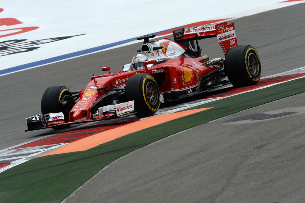 S. Vettelis tikisi, kad šeštadienį „Ferrari“ bus stipresnė