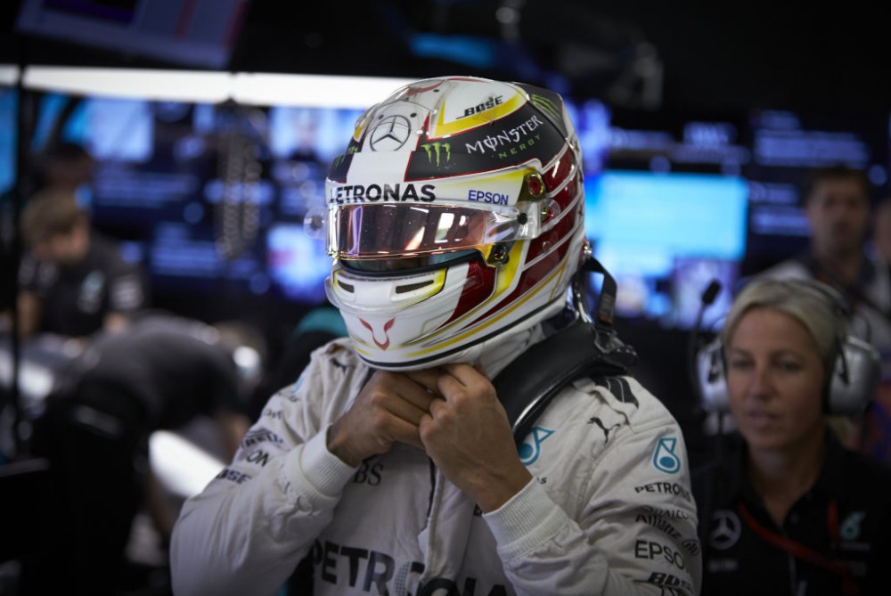 Kovoje dėl „pole“ pozicijos L. Hamiltonas tikisi sulaukti rimto „Red Bull“ pasipriešinimo
