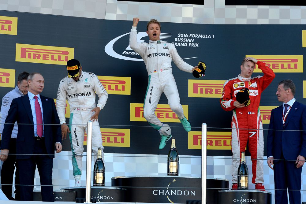 N. Rosbergas toliau dominuoja - ketvirtoji pergalė iš eilės