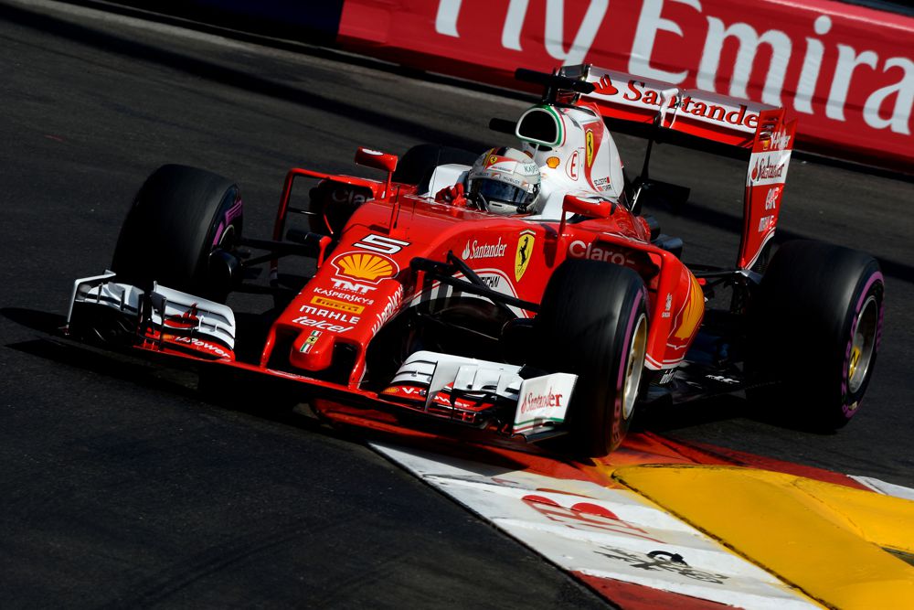 S. Vettelio bolide Kanadoje - patobulinta turbina ir galinė pakaba