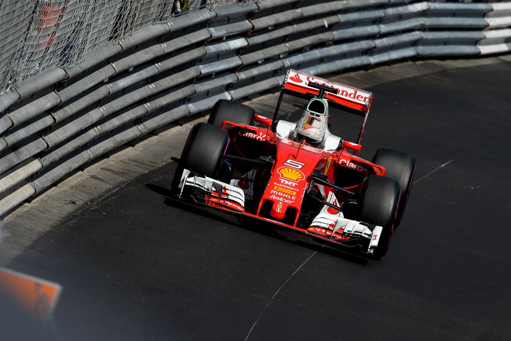 S. Vettelis: lėtesni pilotai atėmė šansą kovoti dėl pergalės