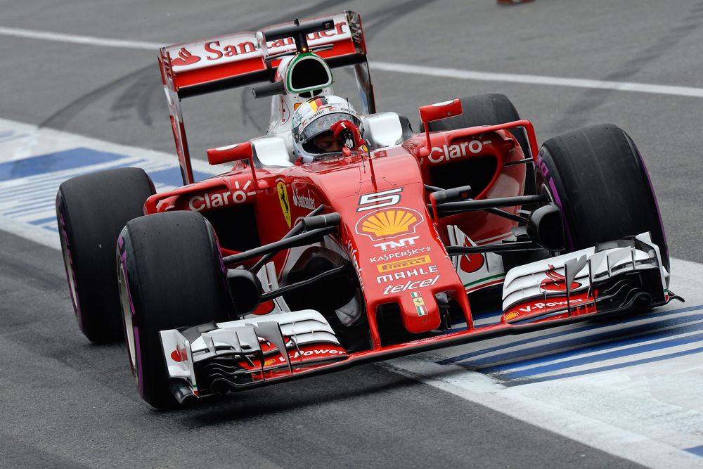 S. Vettelis apsisuko trasoje dėl problemų su stabdžių balansu