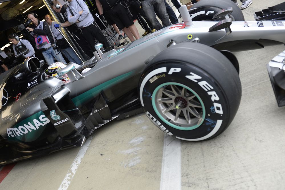 „Pirelli“ tikisi dviejų ar net trijų sustojimų per lenktynes Silverstone