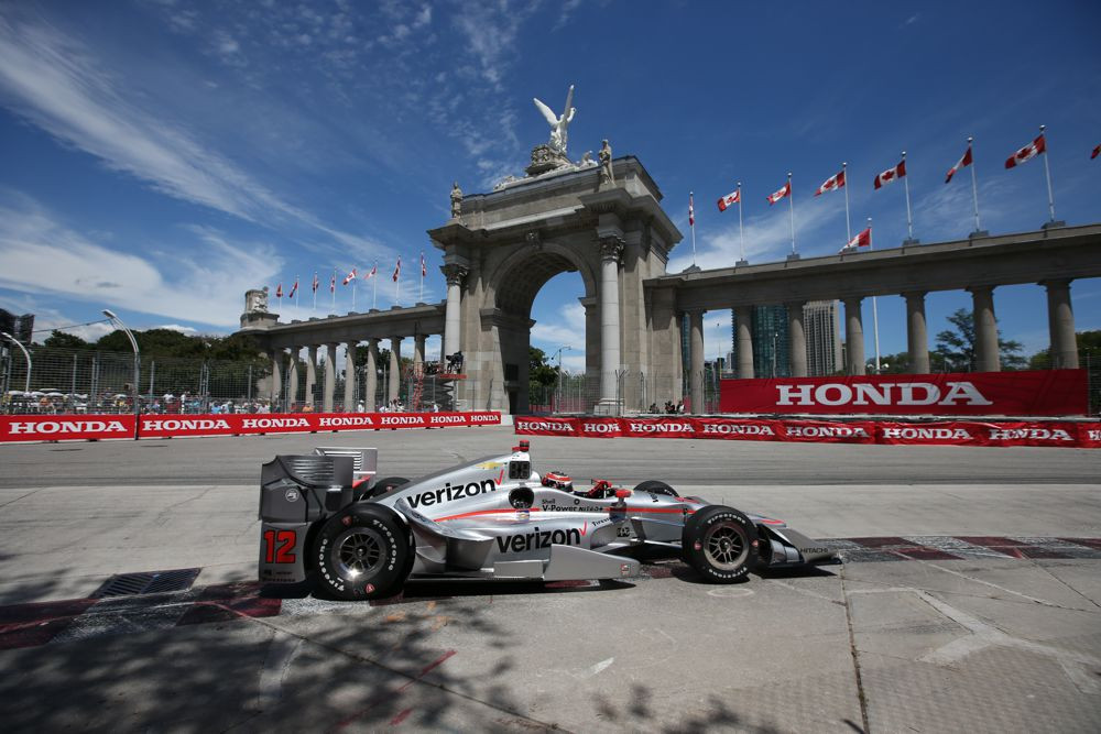 IndyCar. Toronte pergalę šventė W. Poweris