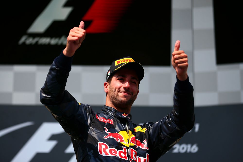 D. Ricciardo už pasiektą rezultatą dėkojo „Red Bull“ komandai