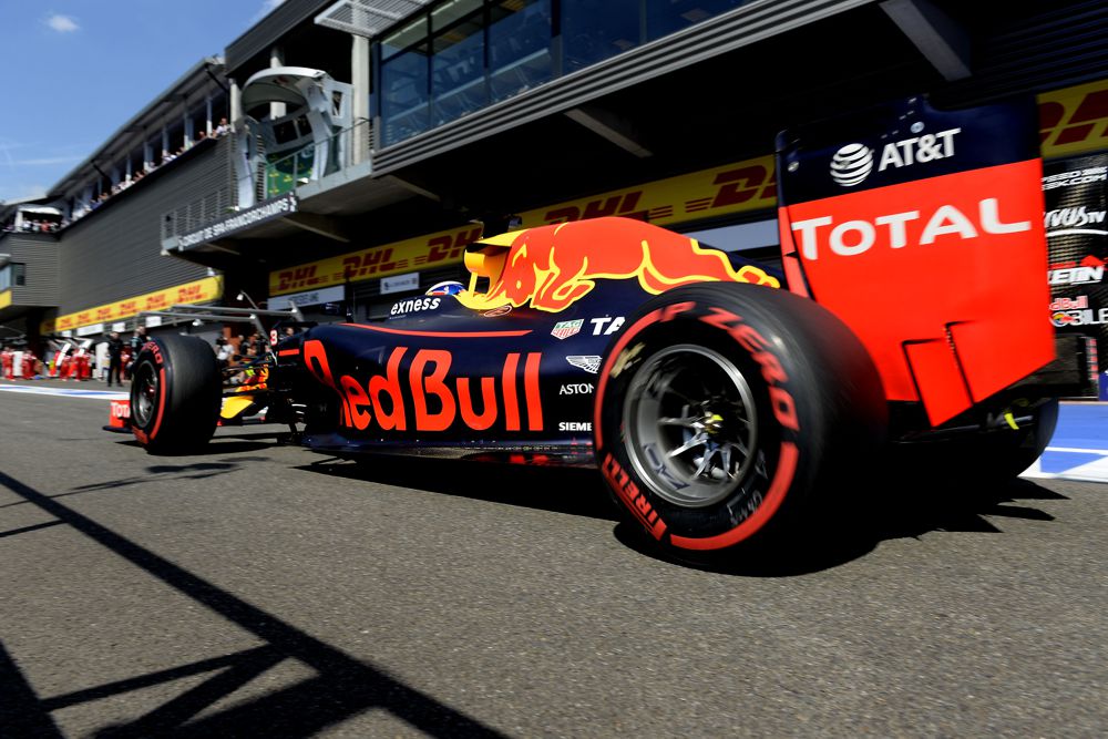 „Red Bull“ tikisi iš „Renault“ sulaukti patobulintos jėgainės