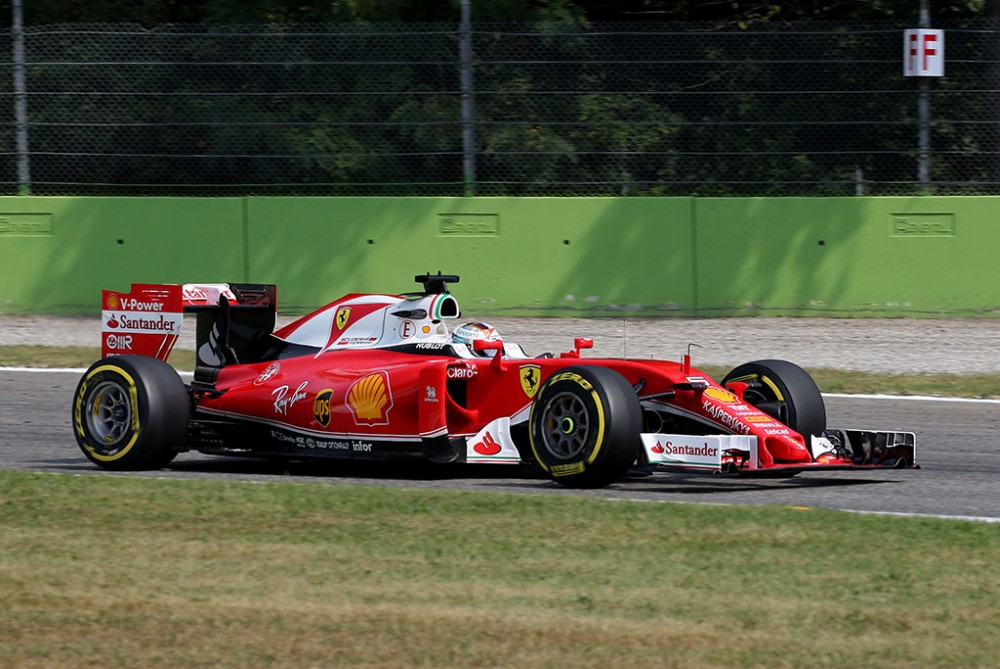 S. Vettelis neigia įgijęs pranašumą „Parabolica“ posūkyje
