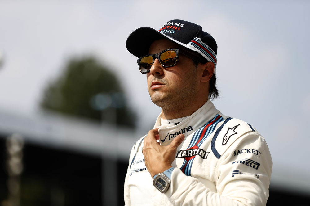 F. Massa nusprendė dar metus lenktyniauti F-1