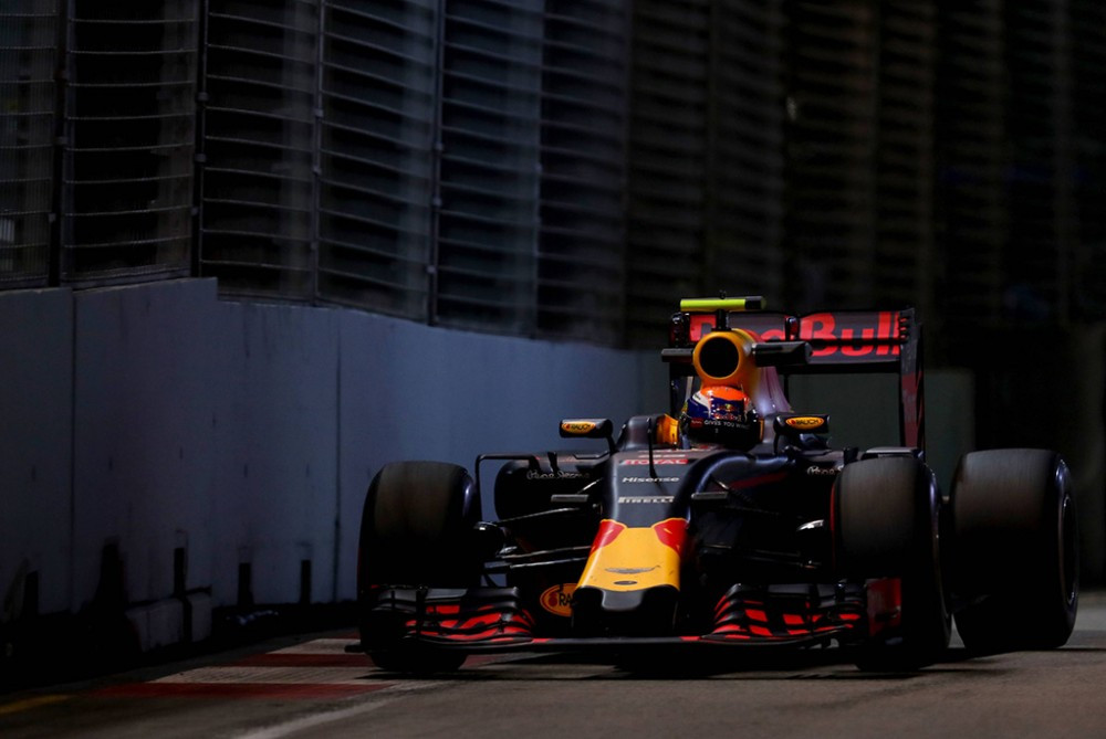 M. Verstappenas: „Toro Rosso“ nereikėjo liepti D. Kvyatui manęs praleisti