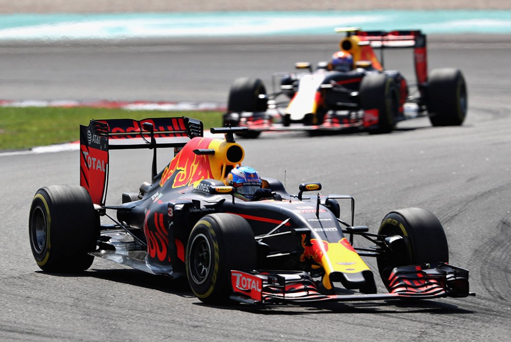 H. Marko: „Red Bull“ išprovokavo L. Hamiltono variklio gedimą