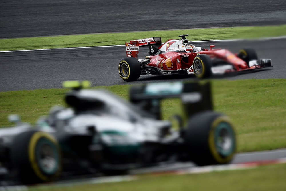 S. Vettelis: lėtesni pilotai sutrukdė kovoti su L. Hamiltonu