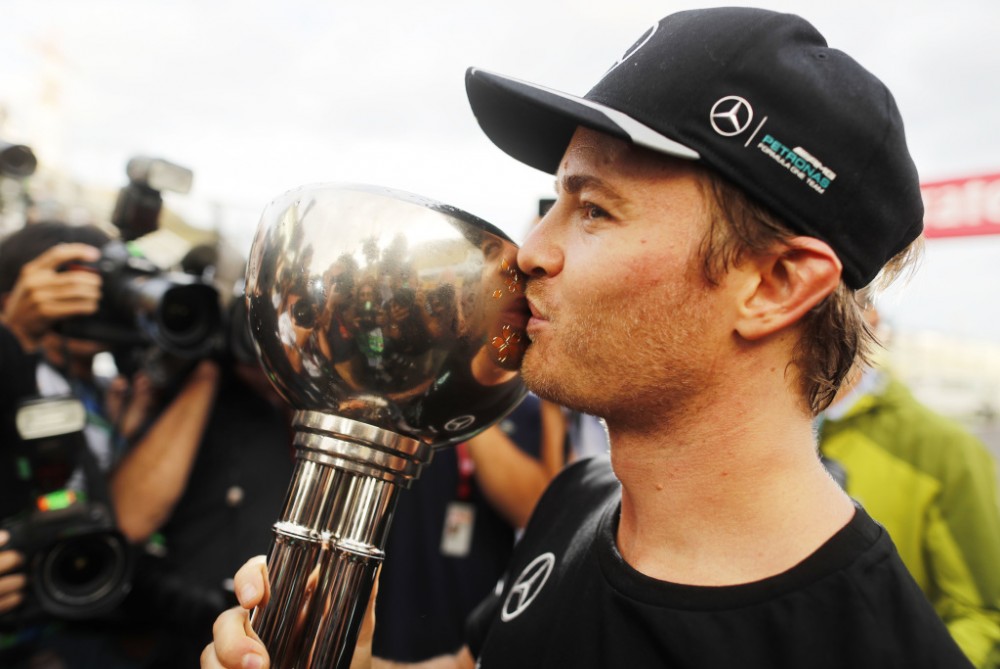 N. Lauda: jei nieko blogo nenutiks, N. Rosbergas taps čempionu