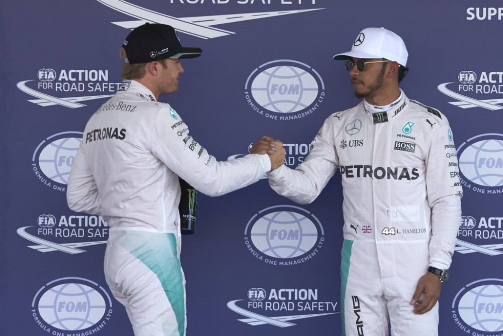 N. Rosbergas tikisi ateityje geriau sutarti su L. Hamiltonu