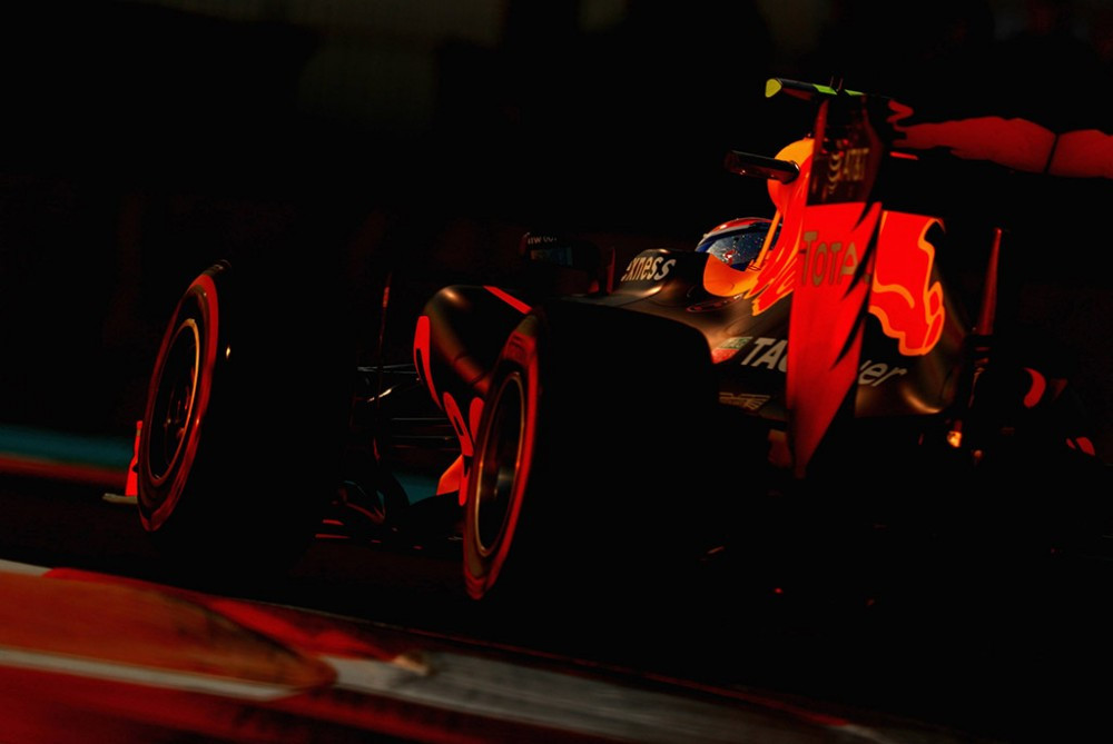 „Red Bull“ ketina naudoti varžovams neįtikusią pakabos sistemą