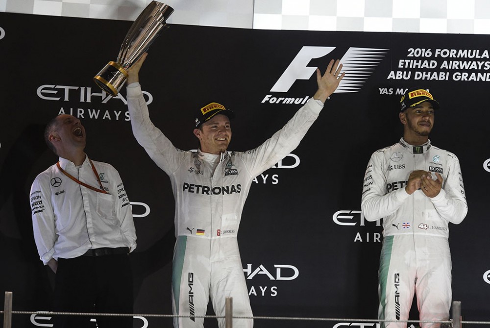 „Mercedes“ sulygino L. Hamiltoną su N. Rosbergu