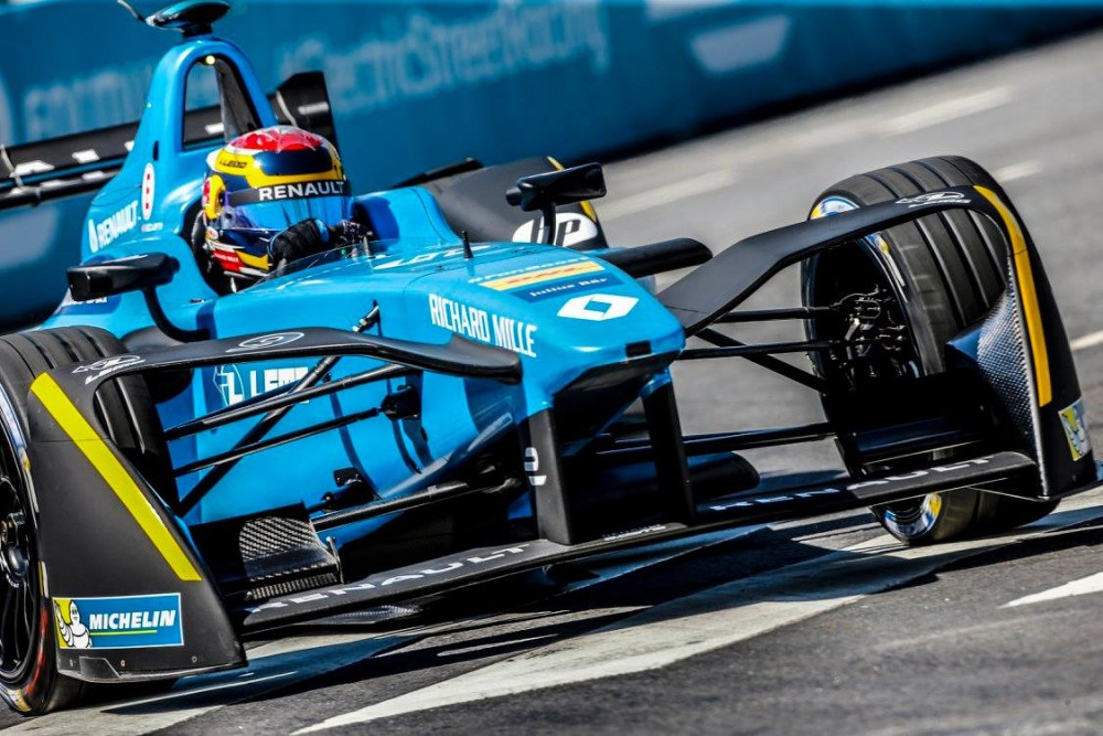 FE. Monake ketvirtąją pergalę iškovojo S. Buemi