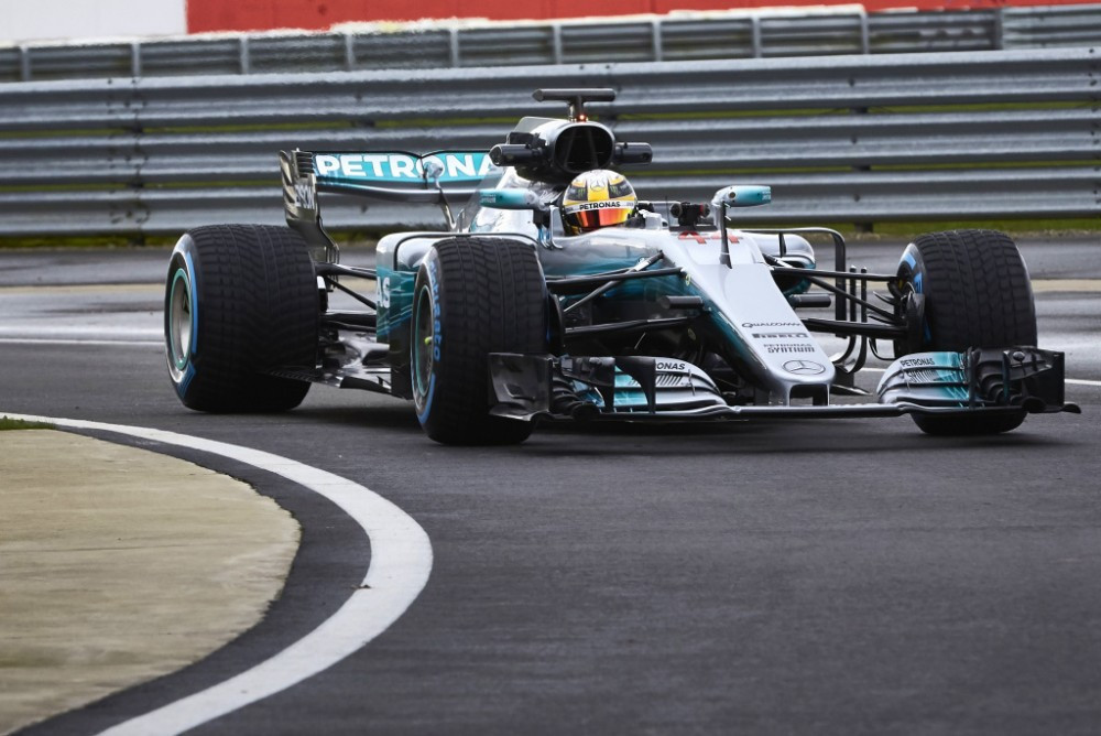 Kodėl „W08 EQ Power+“?