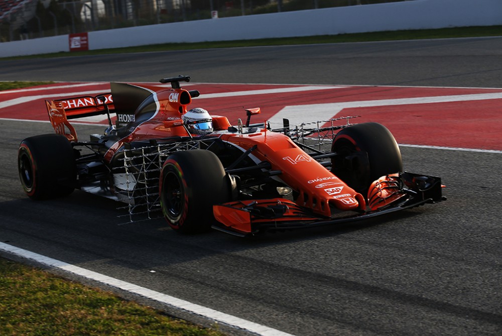 F. Alonso: bolidų nebereikės pilotuoti kaip mažiems vaikams