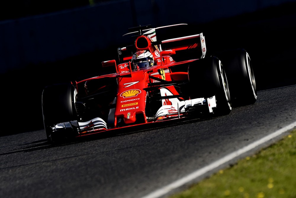 F-1 bandymai Barselonoje: „Ferrari“ pademonstravo greitį, o „McLaren“ patyrė fiasko