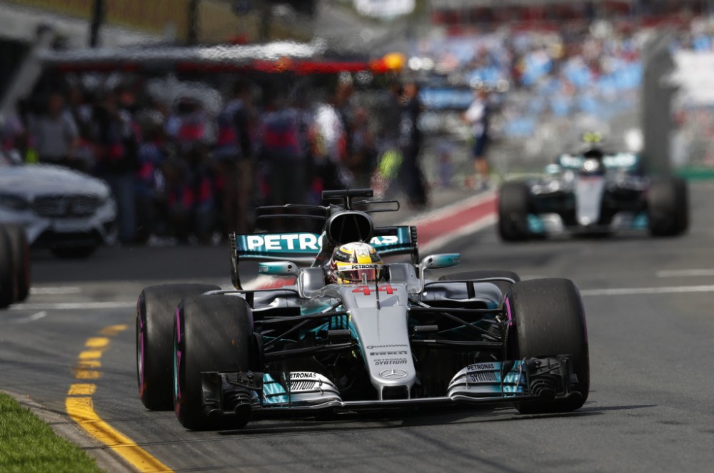 Pirmas 2017 m. F-1 sezone lenktynes iš „pole“ pradės L. Hamiltonas