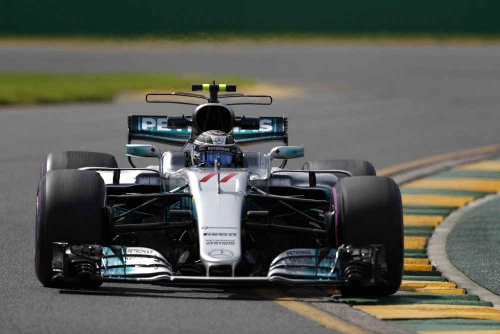 V. Bottas: kitose trasose lenkimų bus daugiau