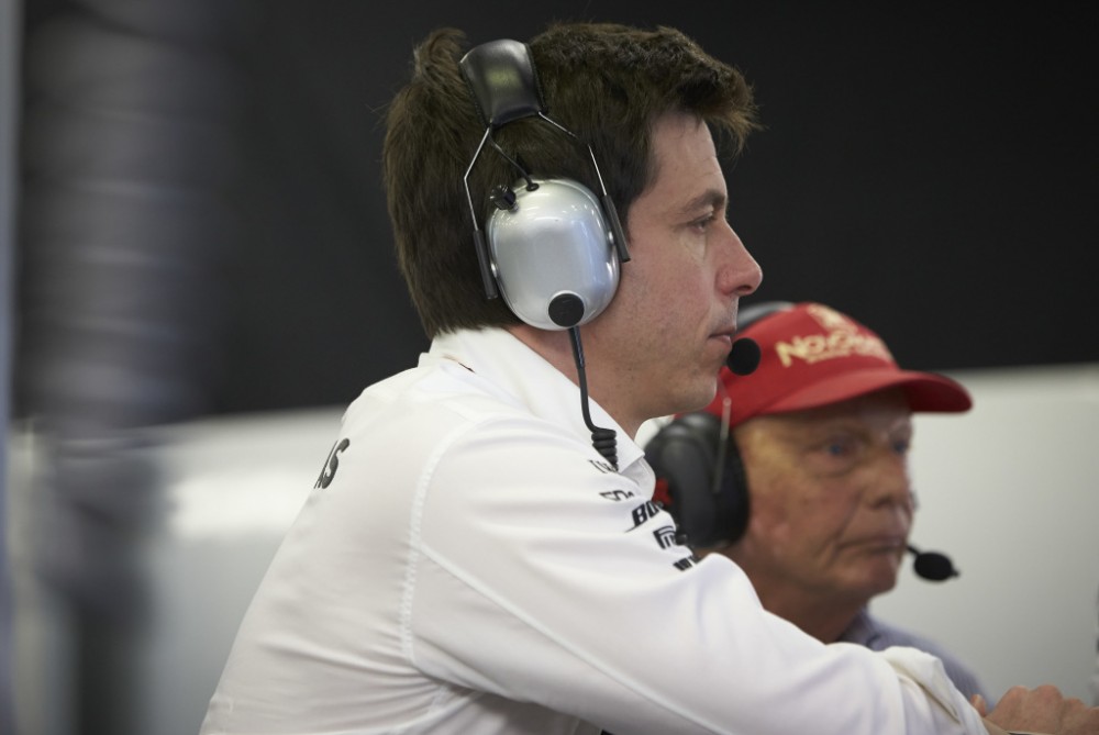 T. Wolffas: į „McLaren“ ir „Renault“ žiūrime rimtai