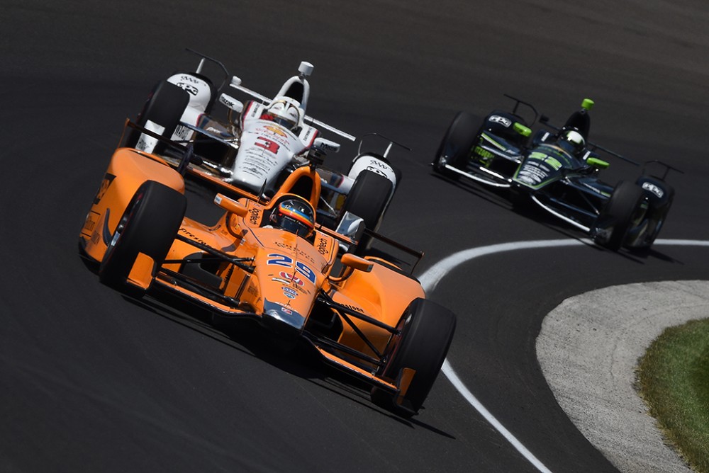 F. Alonso ir „McLaren“ kitąmet sugrįš į „Indy 500“ lenktynes