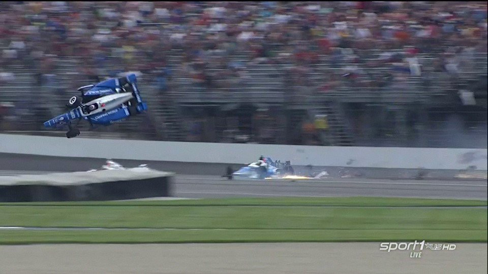 IndyCar. Po šiurpios S. Dixono avarijos, lenktynės Indianapolyje sustabdytos