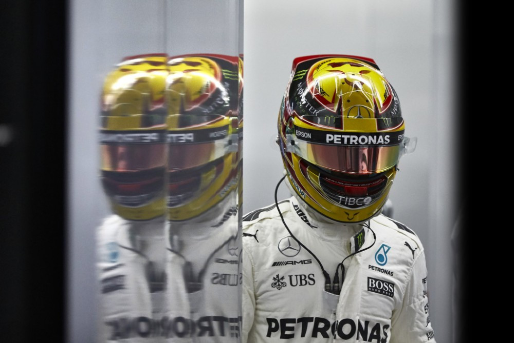 L. Hamiltonas: šiandien pamatėme kaip trasoje elgiasi keturiskart F-1 čempionas