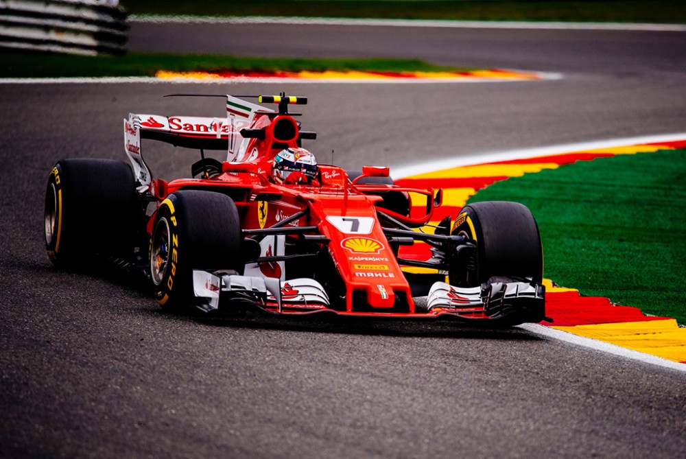 K. Raikkonenas kvalifikacijoje nusprendė padėti S. Vetteliui