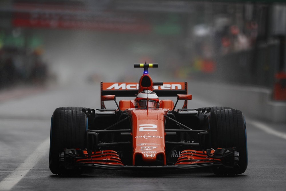 „Renault“ nesiruošia tiekti variklių „McLaren“ komandai