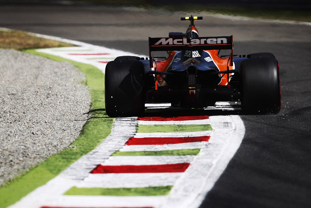 „Racer“: „McLaren“ nutrauks sutartį su „Honda“