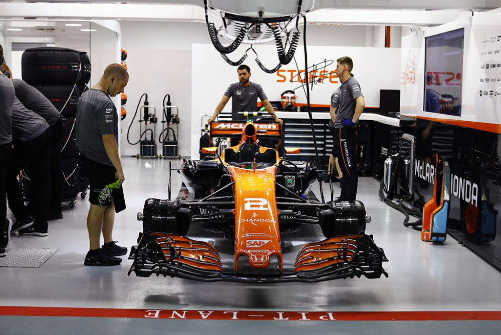 „Honda“ keičia variklių tobulinimo strategiją