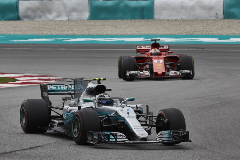 V. Bottas gaus penkių pozicijų nuobaudą