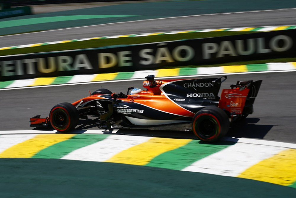 „McLaren“ vetavo siūlymą toliau naudoti „ryklio peleką“