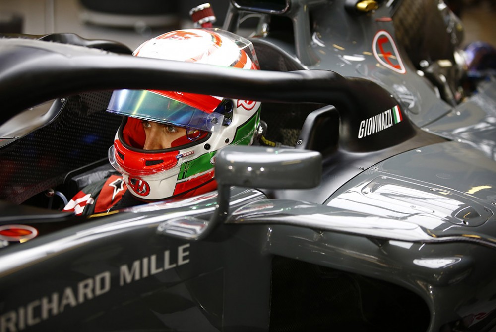A. Giovinazzi sės prie „Sauber“ vairo treniruotėse ir bandymuose