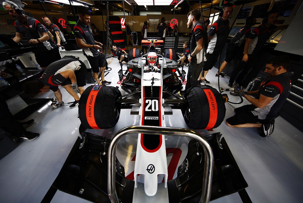 K. Magnussenas: „Haas“ gali pavyti „Force India“