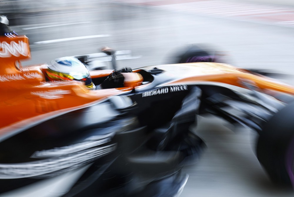 L. Hamiltonas tikisi, kad „McLaren“ kitąmet bus daug stipresnė