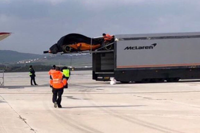 Gandai pasitvirtino: „McLaren MCL33“ bus oranžinis