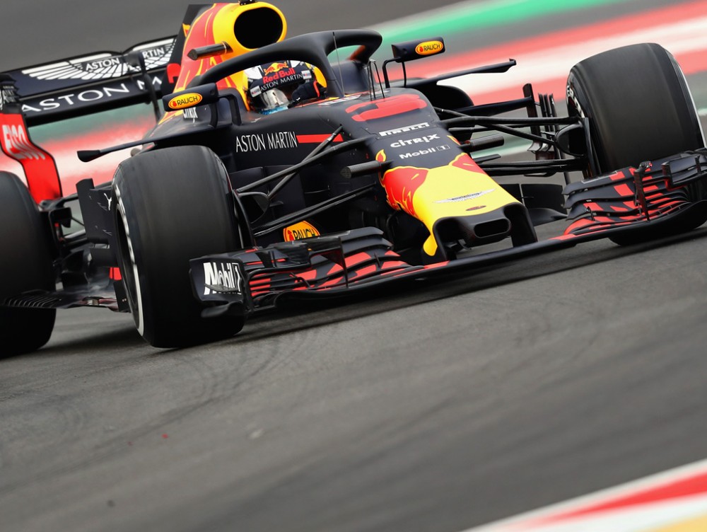 Pirmąją bandymų dieną greičiausias 100 ratų įveikęs D. Ricciardo