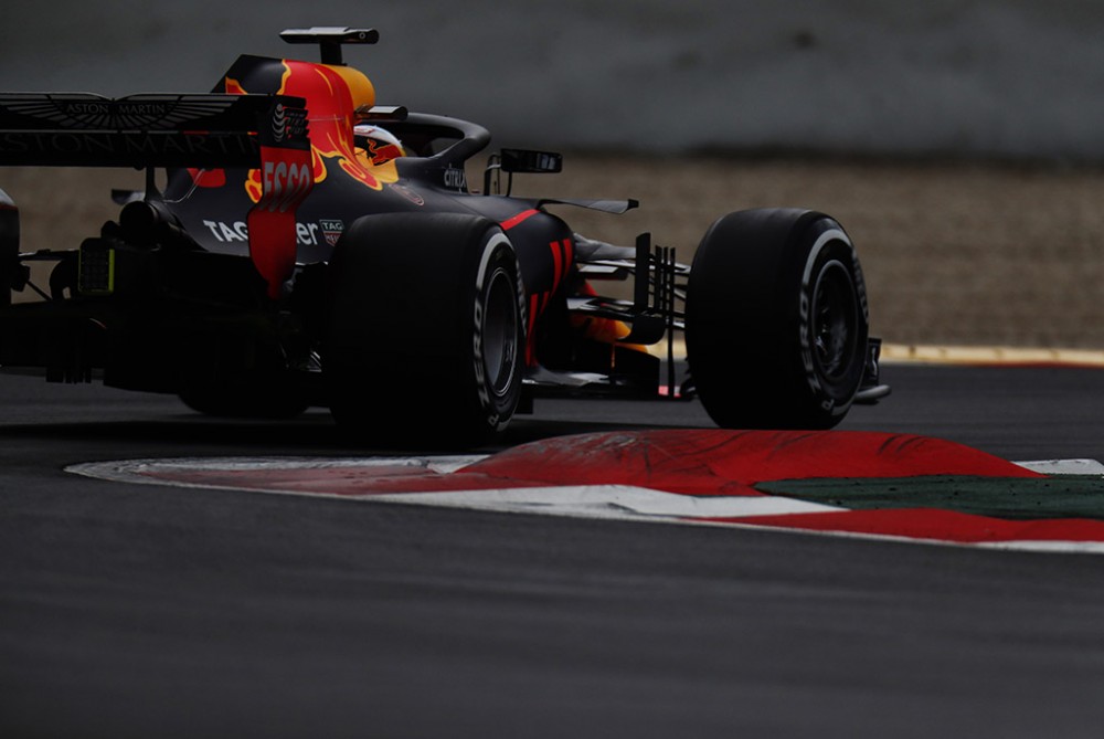 D. Ricciardo bandymuose pagerino Barselonos trasos rekordą