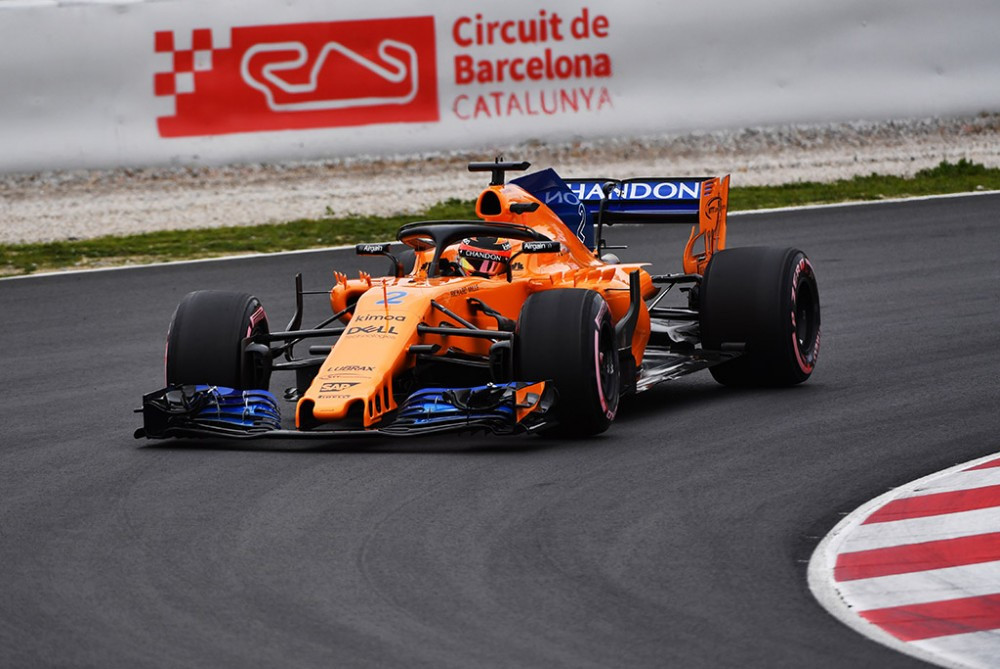 „McLaren“ darbą sutrukdė problemos su išmetimo sistema